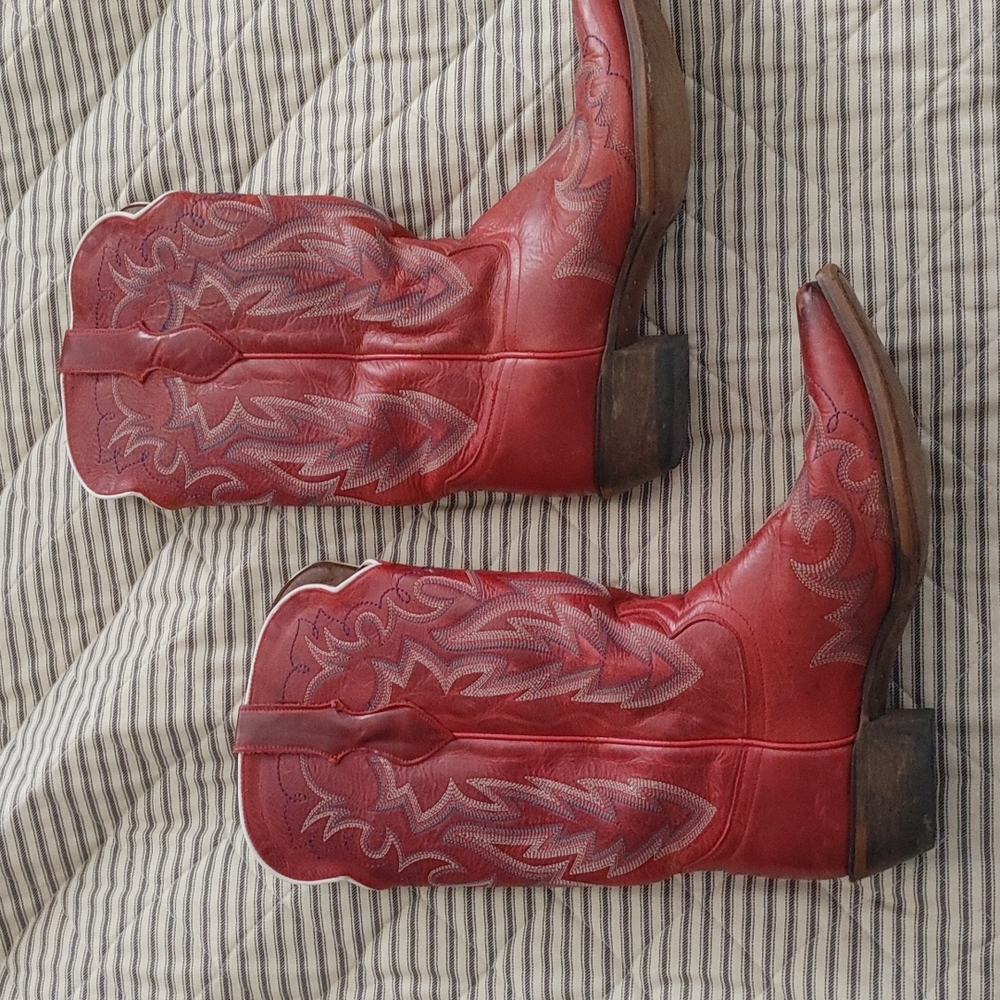 Red justin cowboy boots